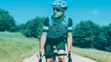 ¿Qué gafas de sol elegir para practicar ciclismo?
